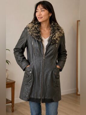 Danier Genuine Leather Coat Women’s M Grey Shearling Fur Collar Zip Jacket